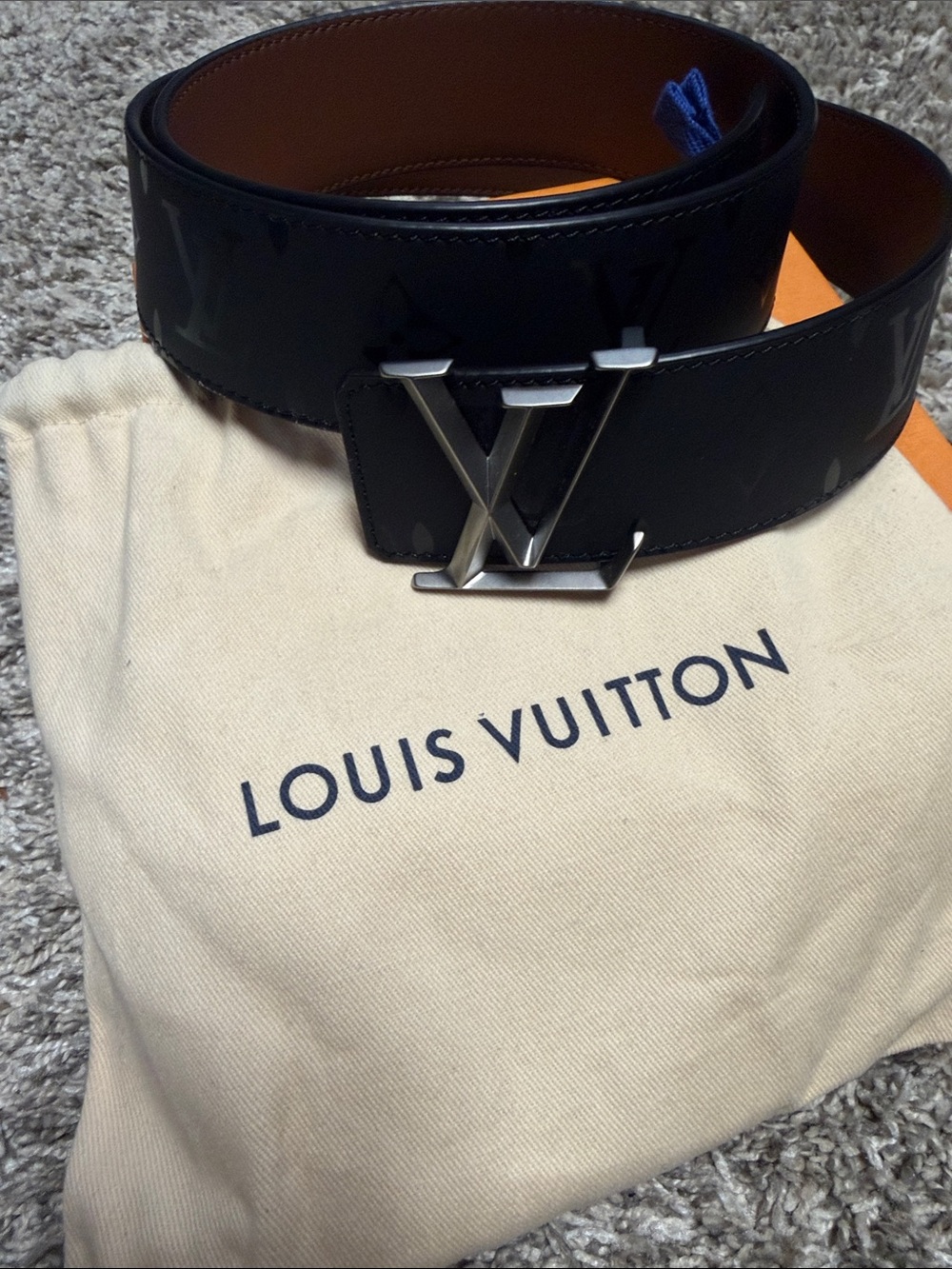 Louis Vuitton Pyramide 40mm Reversible Belt with Silver LV Buckle size90/36